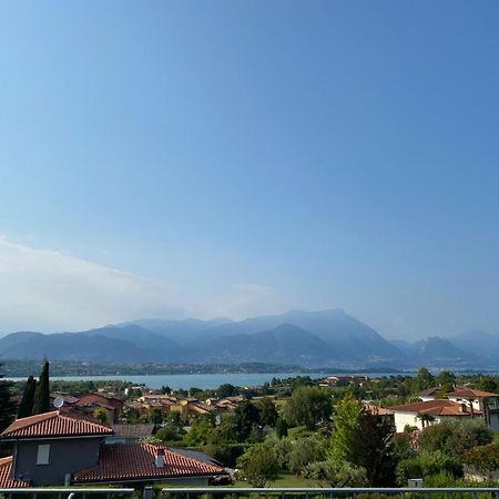 Flowers & Garden Apartment Con Vista Lago Manerba del Garda Exterior foto