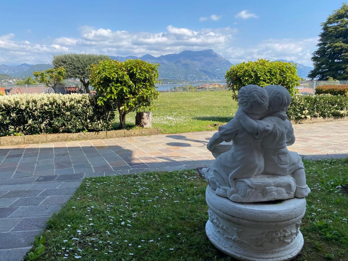 Flowers & Garden Apartment Con Vista Lago Manerba del Garda Exterior foto